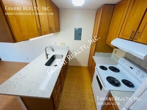 94-1055-1055 Kaukahi Pl in Waipahu, HI - Building Photo - Building Photo