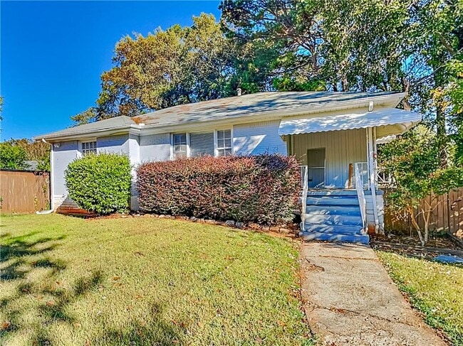 2002 E Camellia Dr