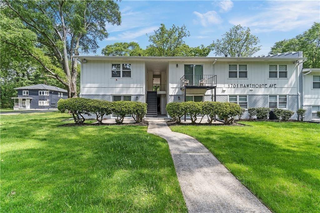 1701 Hawthorne Ave in College Park, GA - Building Photo