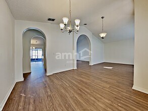 8813 Scenic Vista Ct in Orlando, FL - Foto de edificio - Building Photo