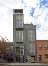 898 Metropolitan Ave in Brooklyn, NY - Building Photo - Building Photo