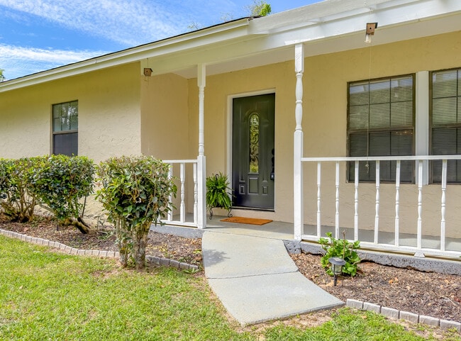 8514 Raquel Ln in Tallahassee, FL - Foto de edificio - Building Photo