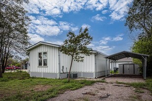 1508 W Garza St in Del Rio, TX - Building Photo - Building Photo