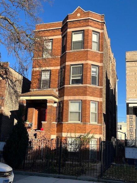 4154 W 21st Pl, Unit 2 in Chicago, IL - Building Photo