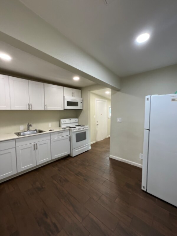 2533 W Southcross Blvd in San Antonio, TX - Building Photo - Building Photo