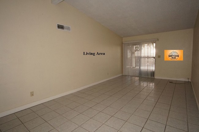 829 Silvestre Rd in El Paso, TX - Building Photo - Building Photo