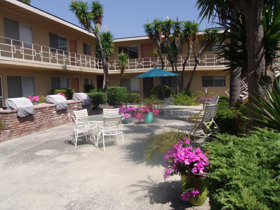 Kimi East Apartments in Lompoc, CA - Building Photo