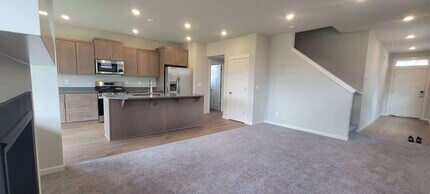 5997 Henshaw St SE in Albany, OR - Building Photo - Building Photo