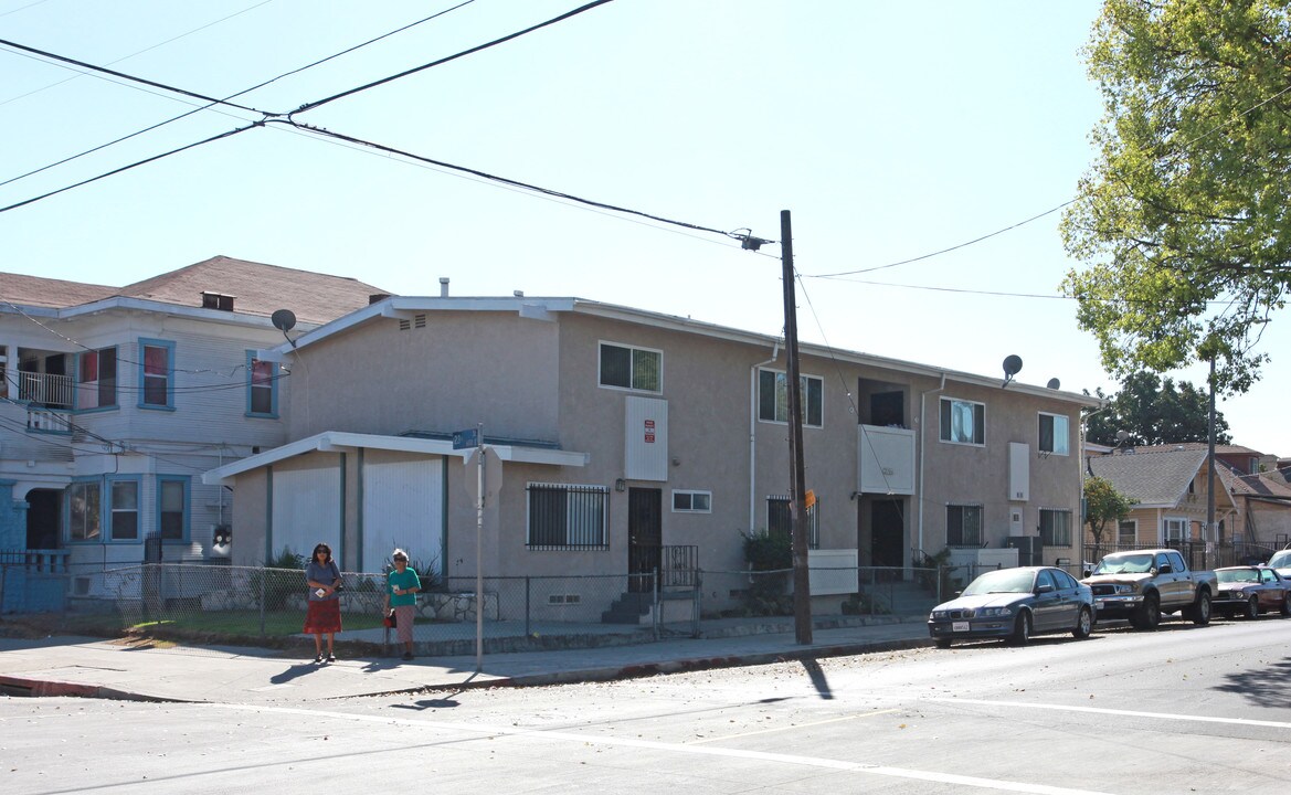 2306 Trinity St in Los Angeles, CA - Building Photo