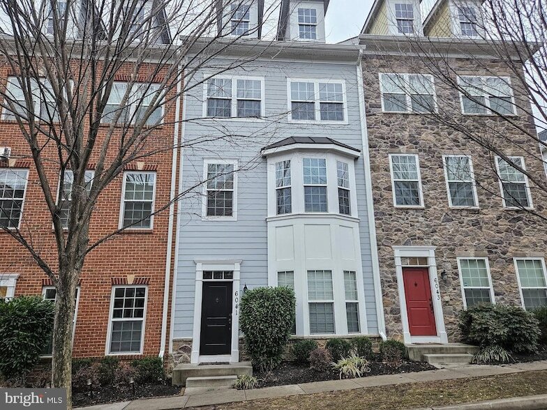 6041 Maple Hill Rd in Ellicott City, MD - Building Photo