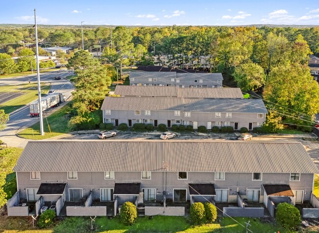 Fox Run Townhouses in Columbus, GA - Building Photo - Building Photo