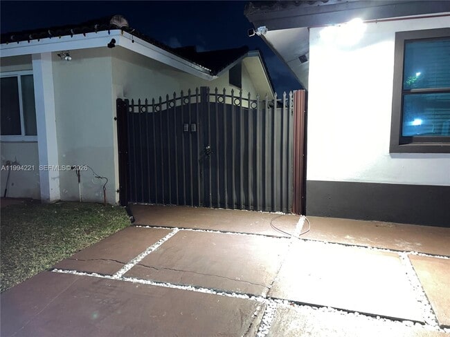 14880 SW 56th Terrace in Miami, FL - Building Photo - Building Photo