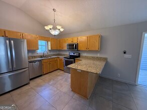 115 Lake Wisteria Ct in Kingsland, GA - Building Photo - Building Photo