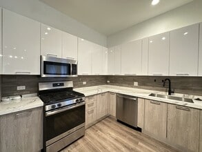 2550 S Wabash Ave in Chicago, IL - Building Photo - Building Photo