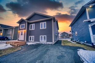 13 Sumac St in St John's, NL - Building Photo