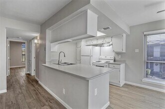 4464 Chaha Rd, Unit 101 in Garland, TX - Building Photo - Building Photo