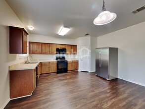 256 Poplarwood Dr in Kyle, TX - Building Photo - Building Photo