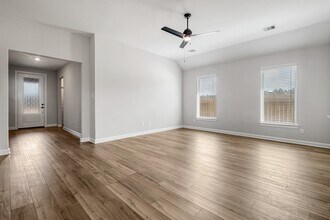 15686 Honey Cv Dr in Conroe, TX - Building Photo - Building Photo