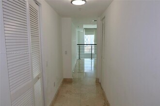 41 SE 5th St, Unit 1611 in Miami, FL - Building Photo - Building Photo