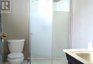 3838 Rebstock Rd in Fort Erie, ON - Building Photo - Building Photo