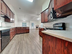 6145 Sandbourne E in Olive Branch, MS - Foto de edificio - Building Photo