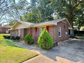 3826 Fairfield Dr in Montgomery, AL - Building Photo - Building Photo
