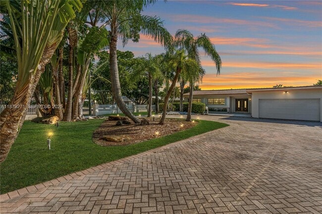 property at 1850 Hibiscus Dr