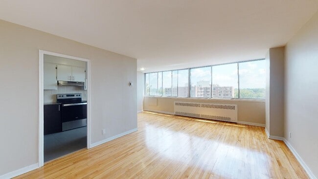 Trent & Kingsley in Cote-St-Luc, QC - Building Photo - Building Photo