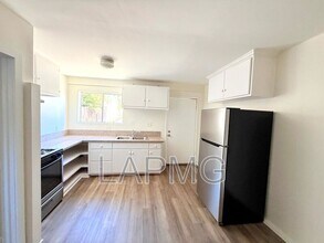 929 1/2-929 1/2 Camulos St in Los Angeles, CA - Building Photo - Building Photo