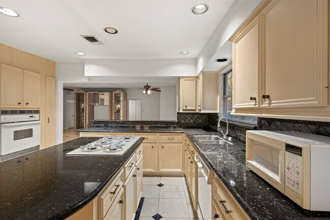 2927 Rockyridge Dr in Houston, TX - Building Photo - Building Photo