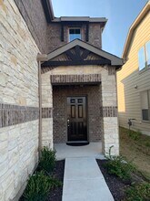 9411 Gynerium Dr in Austin, TX - Building Photo - Building Photo