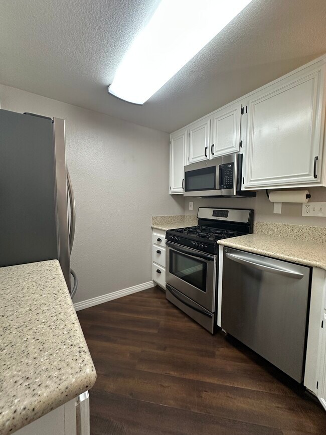 11345 Affinity Ct in San Diego, CA - Building Photo - Building Photo