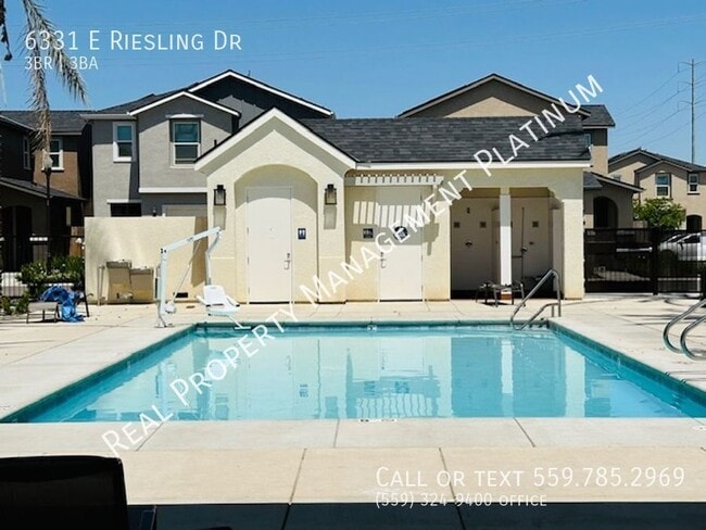 6331 E Riesling Dr in Fresno, CA - Building Photo - Building Photo