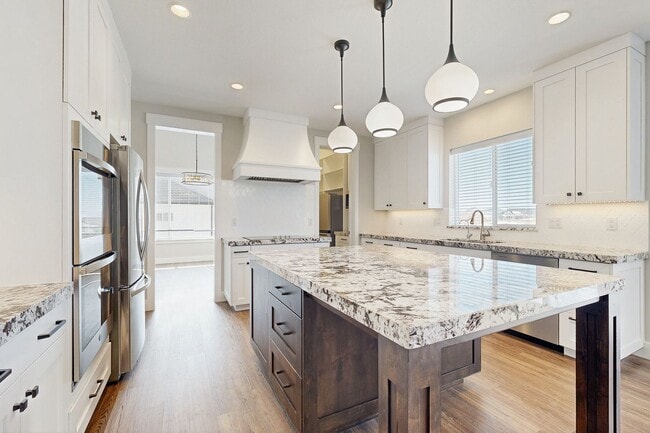 12179 Meadow Dr in Highland, UT - Building Photo - Building Photo