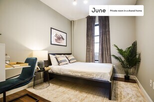 Room in Shared 4 bed/1 bath home in New York, NY - Building Photo