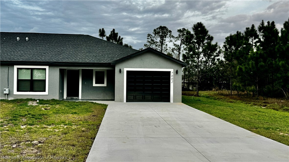 7002 Schumacher Rd in Sebring, FL - Building Photo