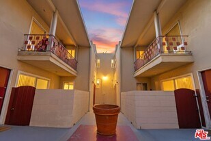 515 N Alfred St in West Hollywood, CA - Building Photo