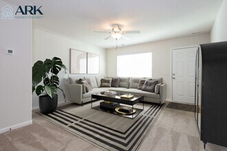 4025 Reinfield Dr in Inman, SC - Building Photo - Building Photo