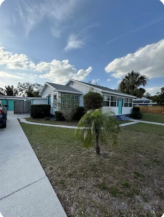 1564 S Michigan Ave in Clearwater, FL - Building Photo