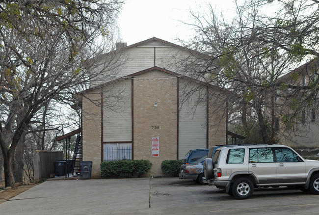 716 N Ewing Ave in Dallas, TX - Building Photo - Building Photo