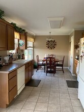 5327 Azinger Ln in Corryton, TN - Foto de edificio - Building Photo