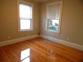 15 Farragut Ave-Unit -1 in Somerville, MA - Building Photo - Building Photo