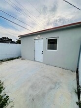 3450 NW 170th St in Miami Gardens, FL - Building Photo - Building Photo