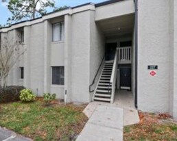 129 Springwood Cir, Unit D in Longwood, FL - Building Photo