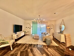 235 Pelican Pl in Destin, FL - Foto de edificio - Building Photo