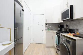 149 E 62nd St in New York, NY - Building Photo - Building Photo