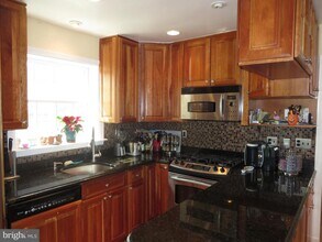 25 N Garfield St in Arlington, VA - Building Photo - Building Photo