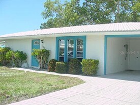 533 Circlewood Dr in Venice, FL - Building Photo