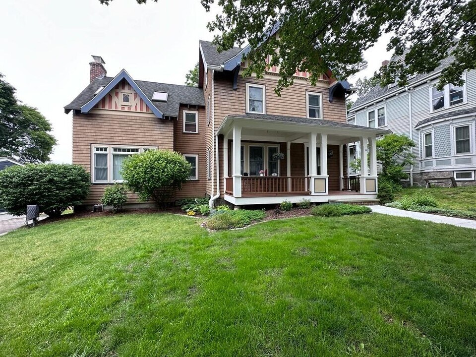 14 Ashfield St in Boston, MA - Building Photo