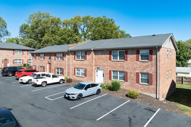 Brentwood Place in St. Louis, MO - Building Photo - Building Photo